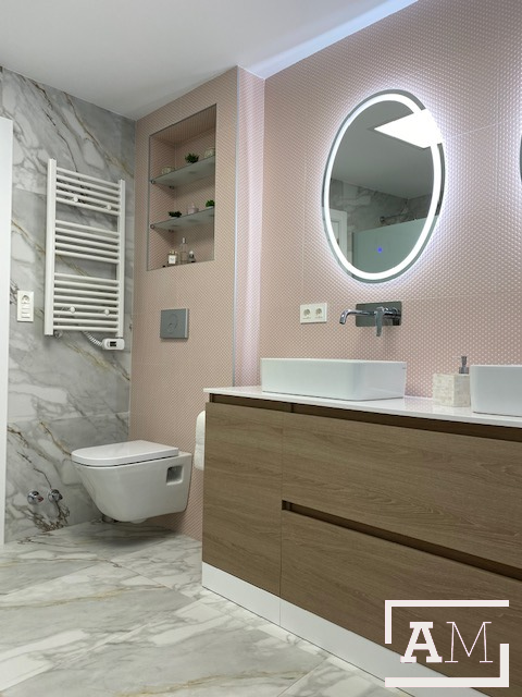 Un baño moderno y funcional – Blog Ana Mesa Diseño de Interiores